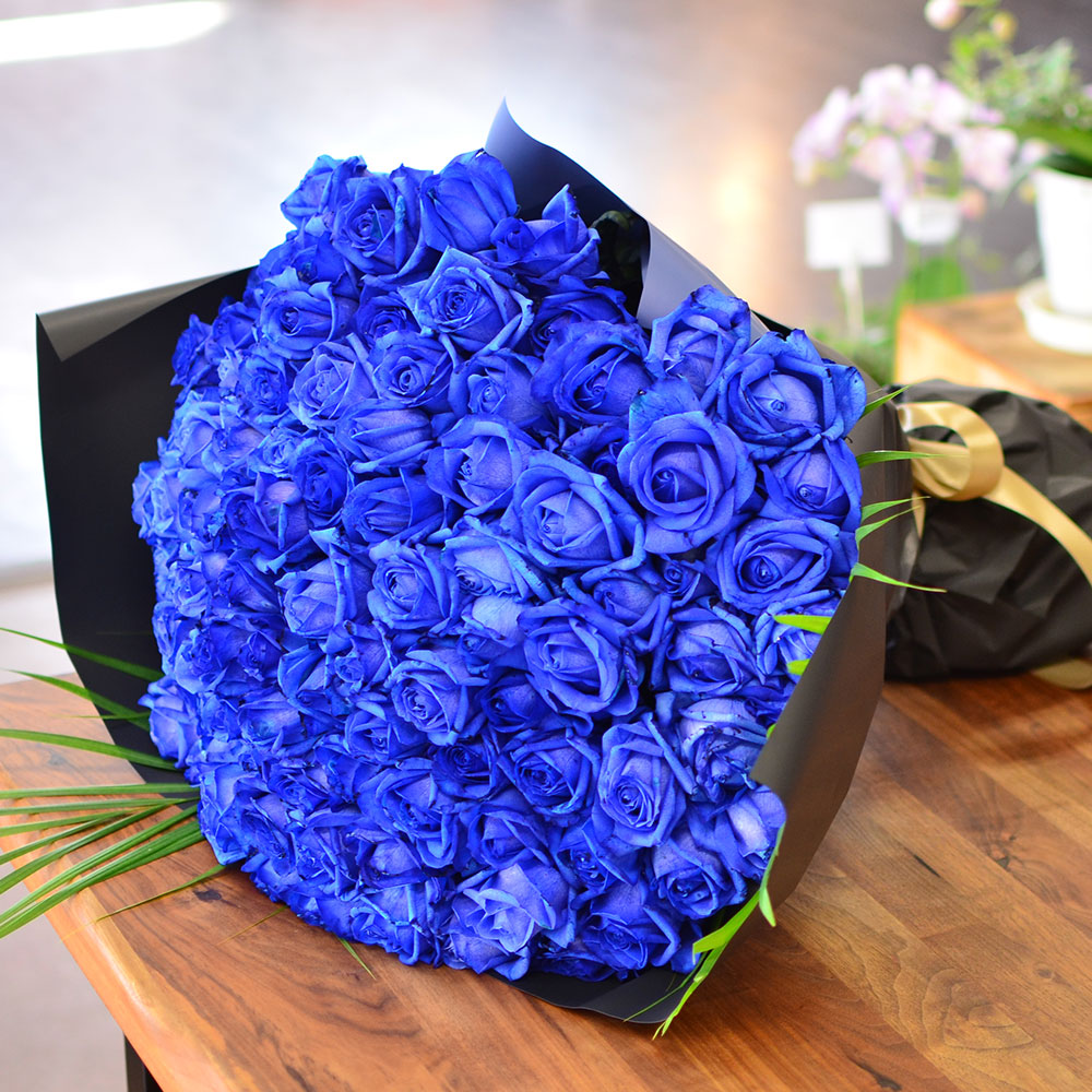 青いバラ ブルーローズ108本の花束 青い薔薇(バラ) ブルーローズの花束