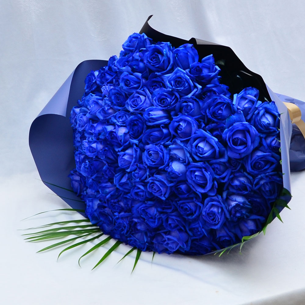 青いバラ ブルーローズ108本の花束 青い薔薇(バラ) ブルーローズの花束