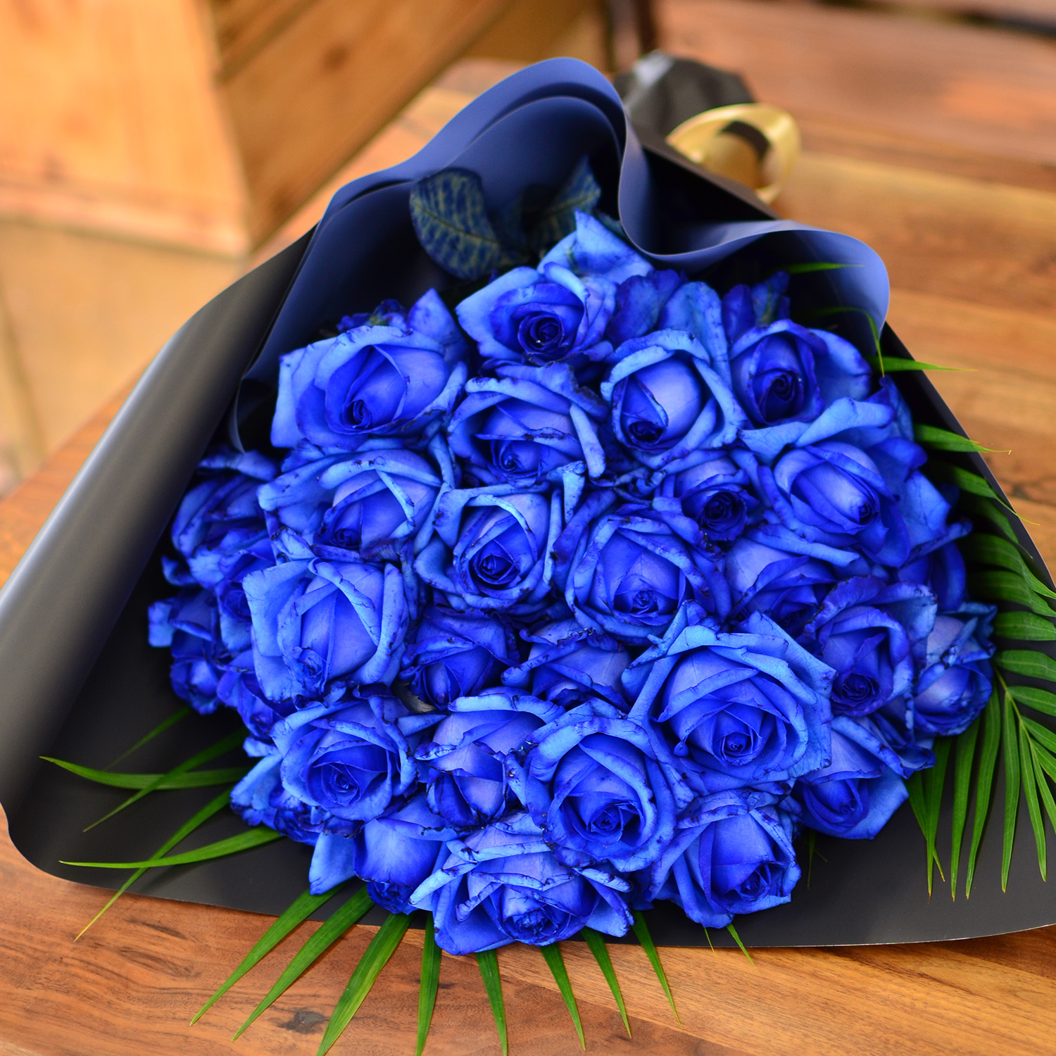 青いバラ ブルーローズ30本の花束 青い薔薇(バラ) ブルーローズの花束