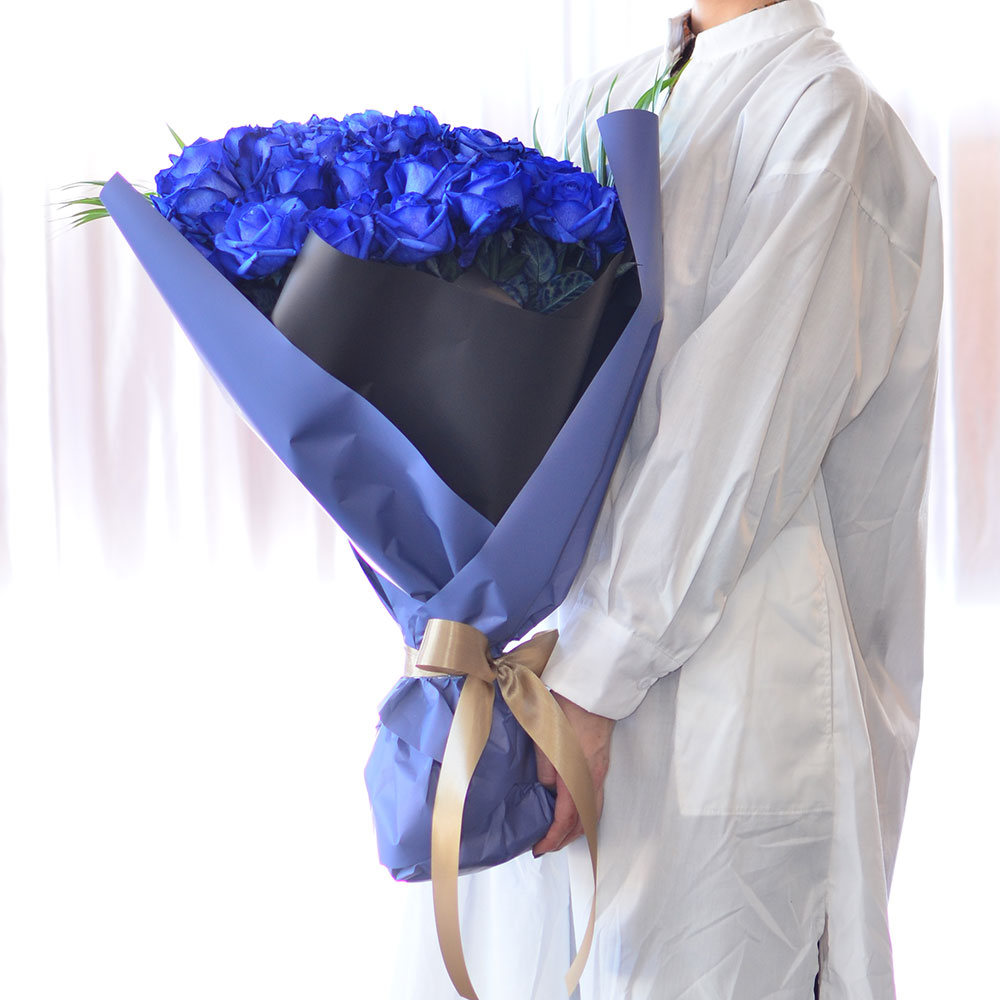 青いバラ ブルーローズ50本の花束 青い薔薇(バラ) ブルーローズの花束