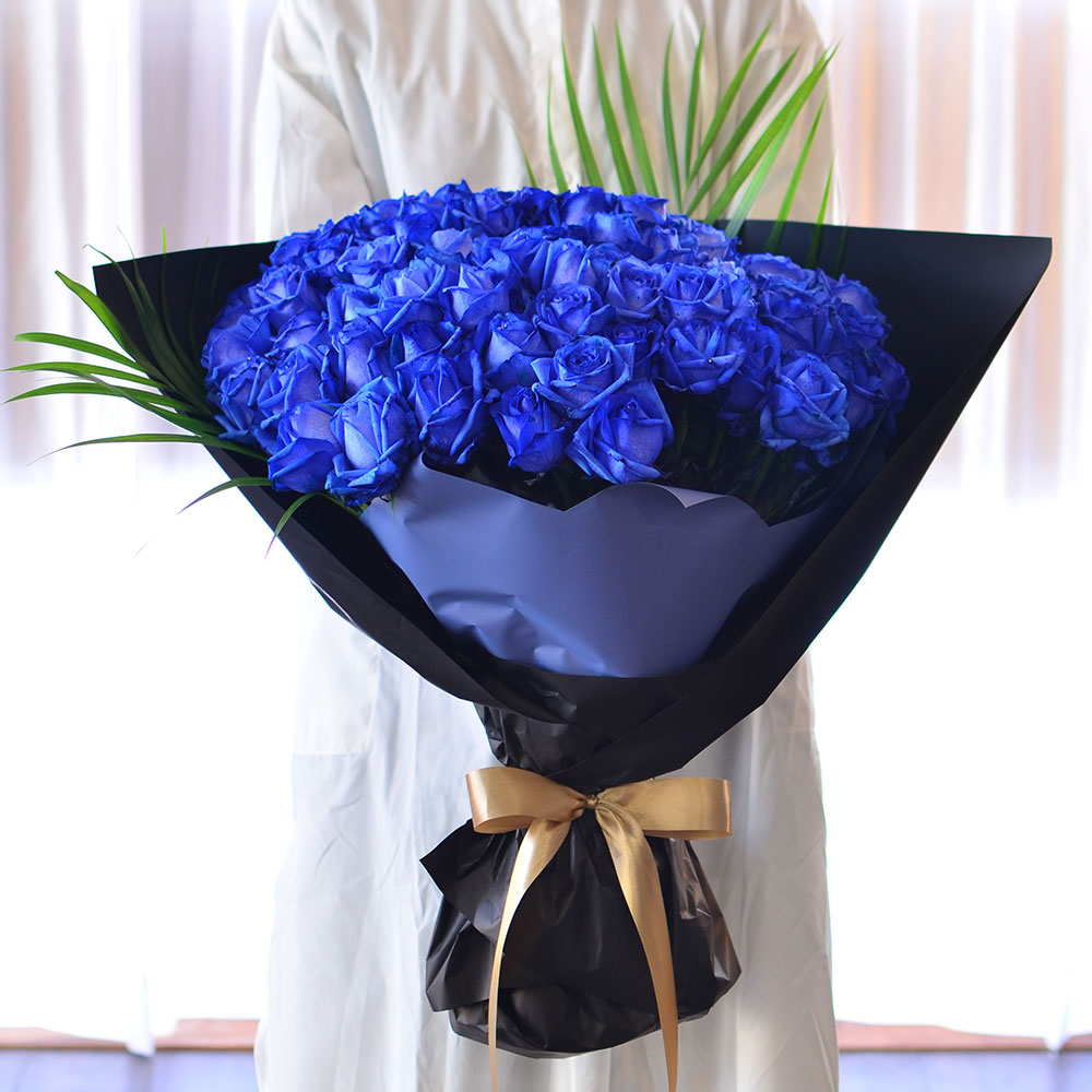 青いバラ ブルーローズ90本の花束 青い薔薇(バラ) ブルーローズの花束