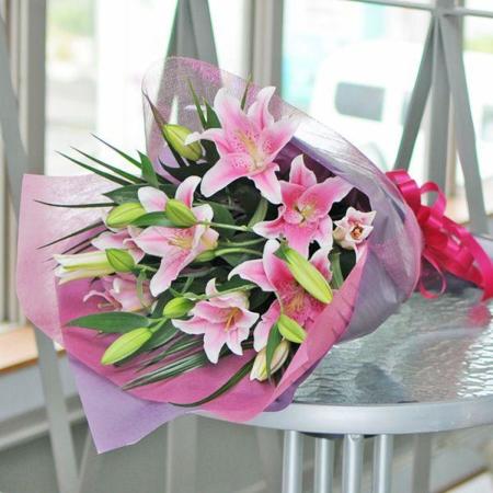 ピンクユリ 50輪以上の花束 豪華大輪系ピンク百合(ユリ・ゆり)の