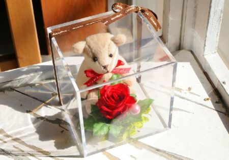 プリザーブドフラワー テディベアのキューブボックス