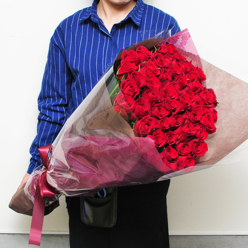 赤いバラ50本の花束 赤いバラ(薔薇・ばら)の花束 | エーデルワイス【花