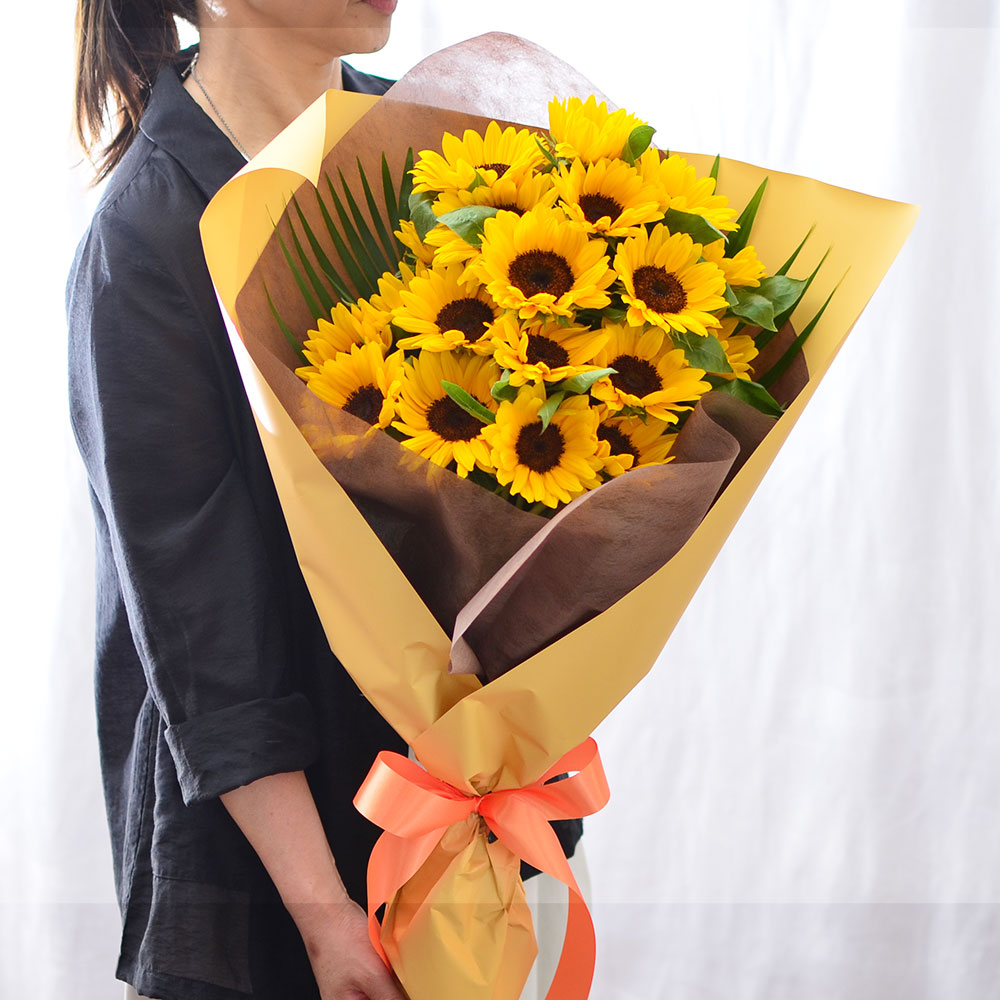 ひまわりの花束 2Lサイズ 20本 ひまわりの花言葉の意味とは 花名 ひまわりの花束 2Lサイズ 20本 ひまわりの花言葉の意味とは 花名